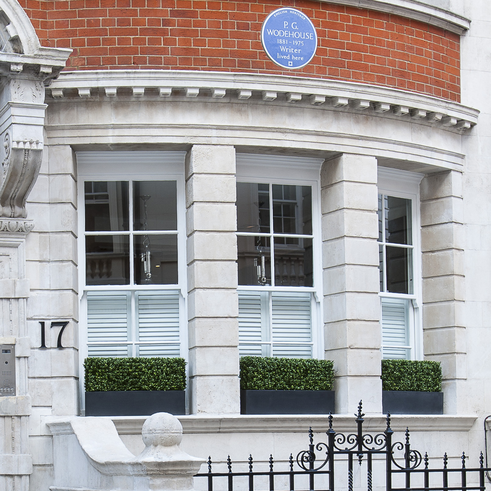 DUN Exterior