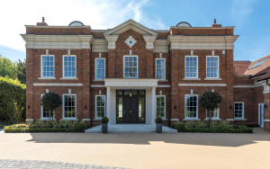 Kings Lodge Luxury Home